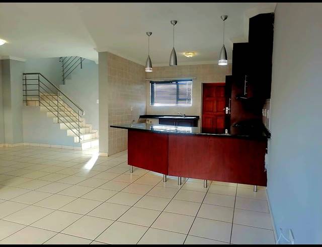 3 BEDROOM TOWNHOUSE TO LET IN BENDOR